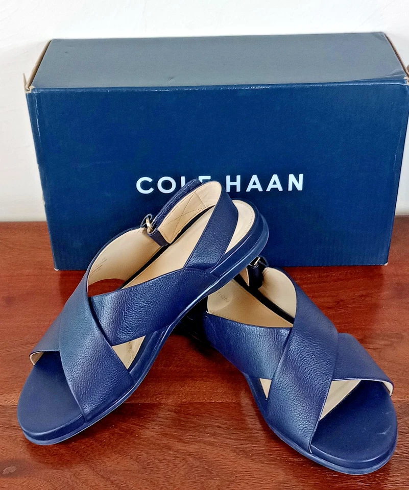 Sandalias para mujer Cole Haan azul marino Grand Ambition con cordones de cuero talla 6 usadas en excelente estado Foto 4 de 4
