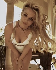 ‘Britney Spears’ “Princess Of Pop” Beautiful 8X10 Color Glossy “STUNNING!” NEW