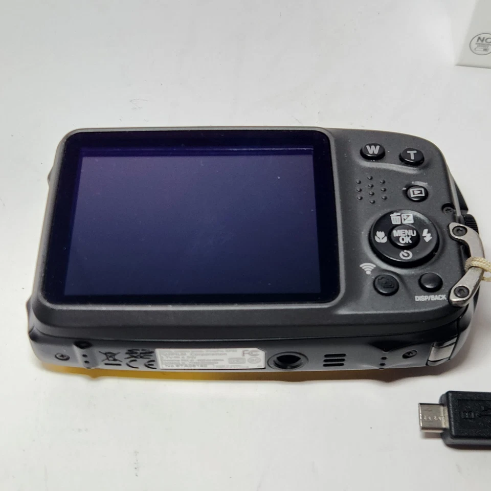 Fujifilm FinePix XP90 Digital Camera Waterproof Yellow New Battery  - Image 4 of 4