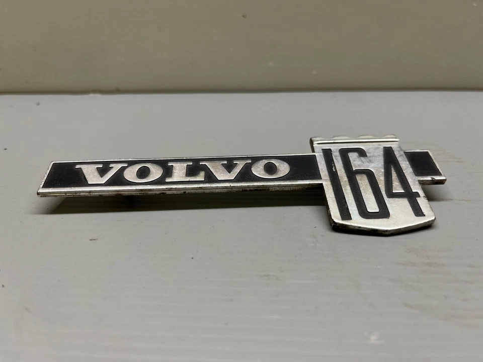 INSIGNIA CLÁSICA VOLVO 164 PVC - Imagen 2 de 4