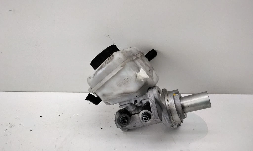 BMW 3 F30 F35 F31 2013 Brake master cylinder 6796531 LGV29942 | eBay 