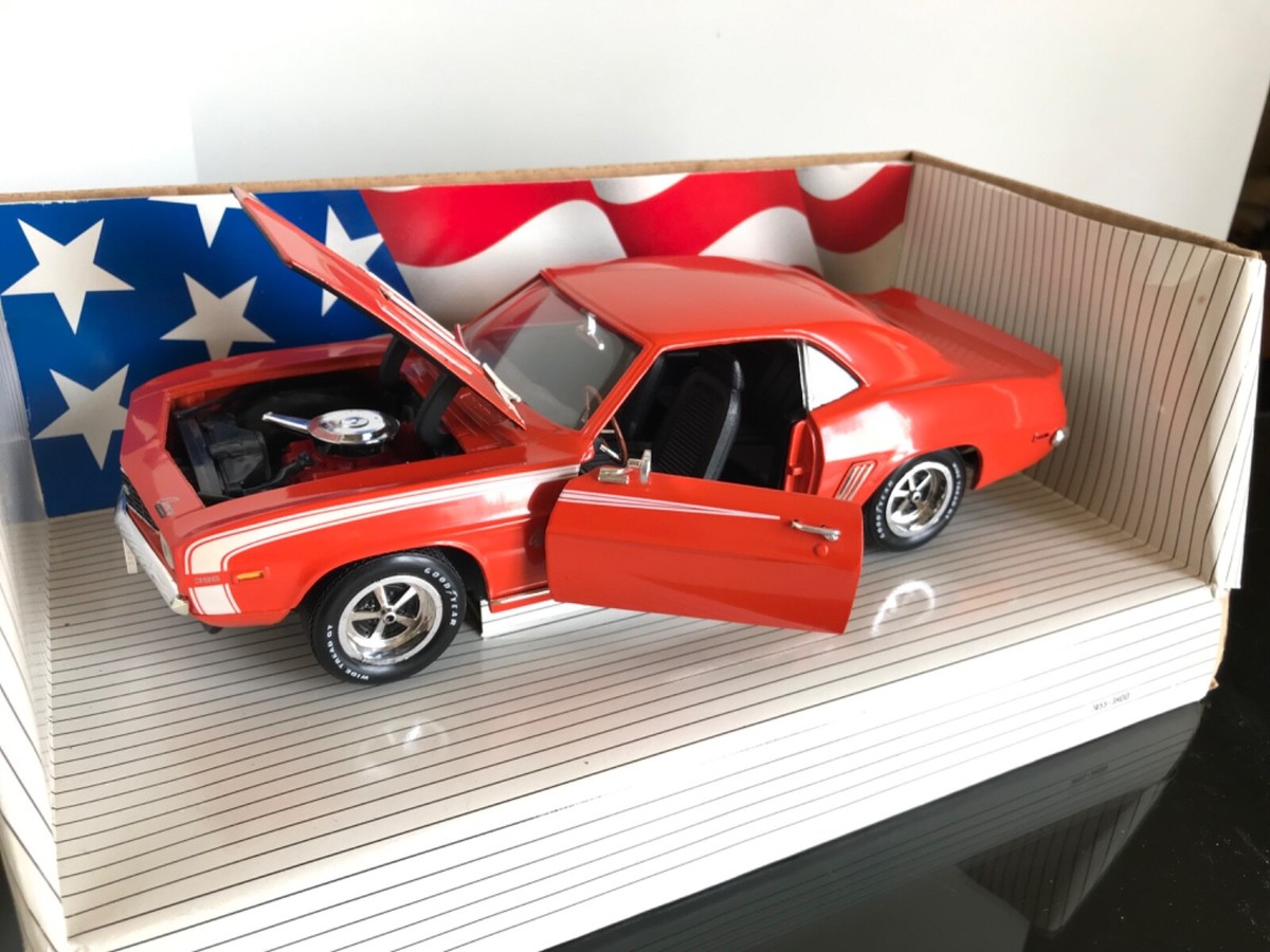 Ertl製 1/18 Camaro 1969 SS 396 シボレー カマロ 1/18 1969 Chevy Camaro 396 SS by Ertl, Review - YouTube