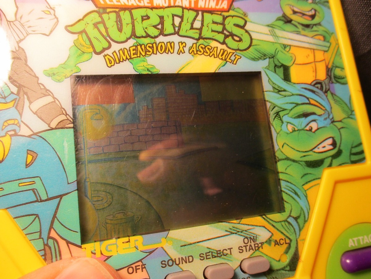 Teenage Mutant Ninja Turtles Dimension X Assault Tiger Electronic