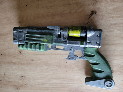 Fallout Laserpistol 3D Druck schon bemalt und Cosplaybereit (Fakewaffe)
