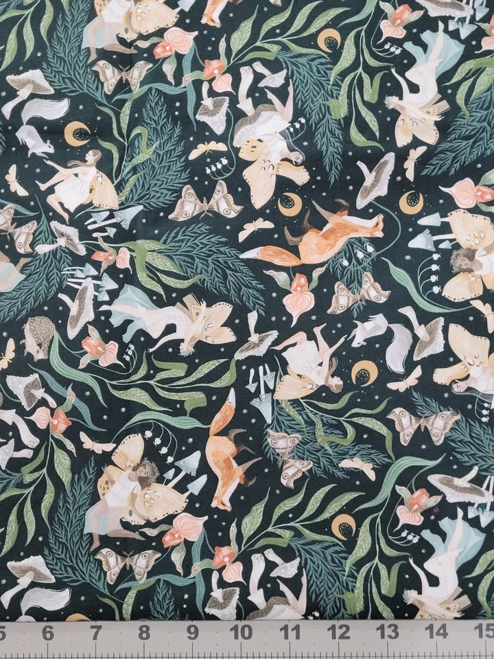 Tela de algodón Rae Ritchie para Dear Stella hadas del bosque, seta en verde oscuro Foto 2 de 4