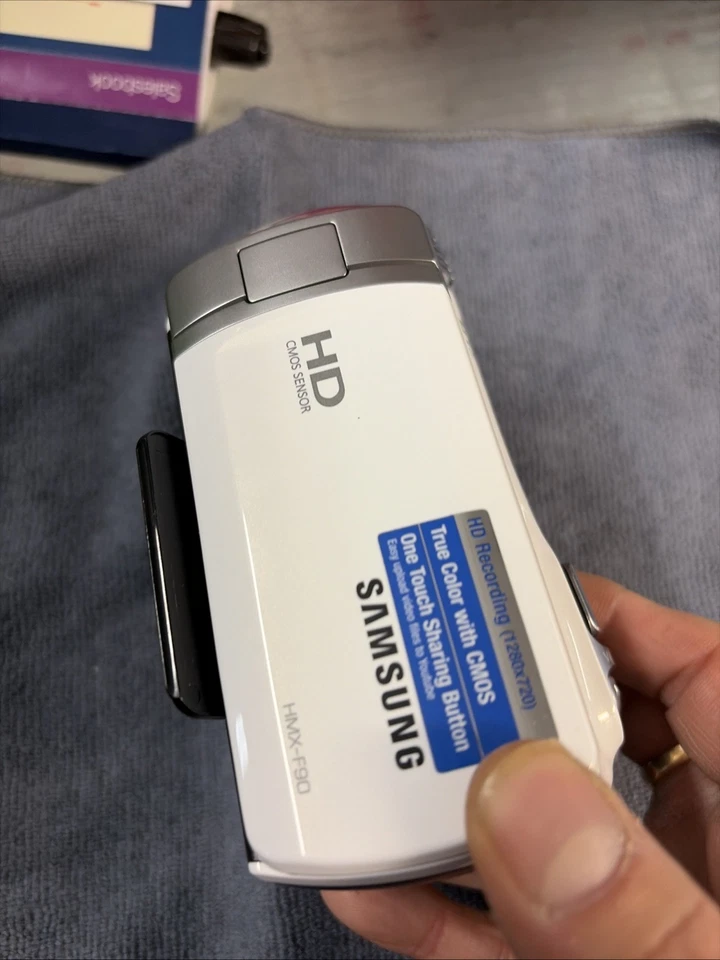 Samsung HMX-F90 Camcorder HDMI Output 52x Optical Zoom HD With USB Charger - Image 3 of 4