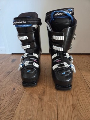 Nordica Skisschuh für Kinder. Schwarz, Gr. 25, in sehr gutem Zustand