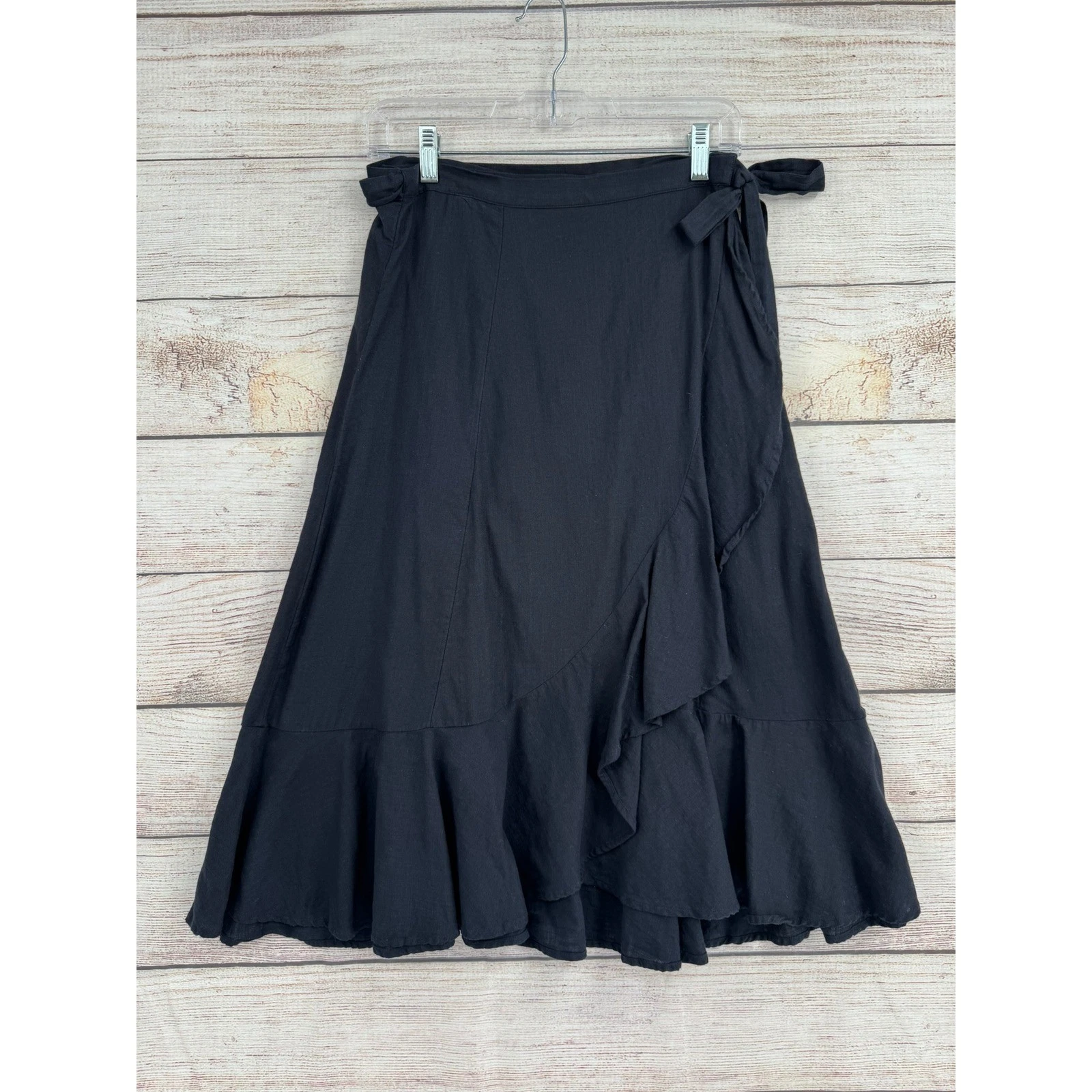 Lucky Brand Wrap Skirt Womens Size M Black Ruffle Cotton Midi 7W91880
Opens in a new window or tab