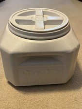 Plastic Dry Pet Food Storage Container for Dogs, 15 lb capacity