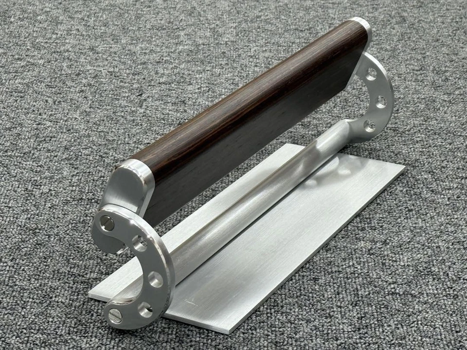 Letrero de escritorio con exhibición de concesionario TAG Heuer Carrera 40 cm aluminio y madera raro Foto 2 de 4