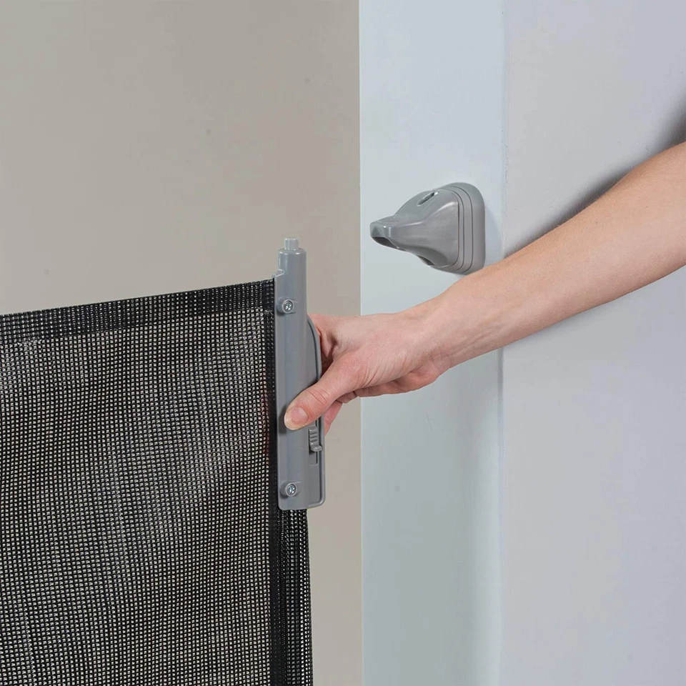 KidCo Retractable Safeway Mesh Quick Release Baby Toddler Safety Gate (Used) - Image 3 of 4