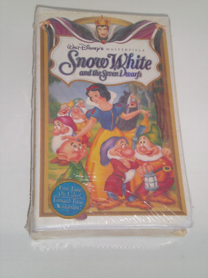 DISNEY~SNOW WHITE AND THE SEVEN DWARFS~VHS New Sealed Masterpiece Collection
