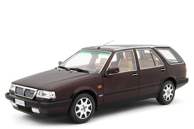 LAUDORACING-MODELS 1:18 Lancia Thema Station Wagon T.D. 1988-92 LM217B MODEL CAR