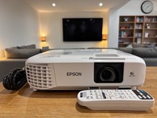 Epson EB-X49 HDMI Home Cinema Projector 3,600 Lumens Low Hours Used XGA Remote