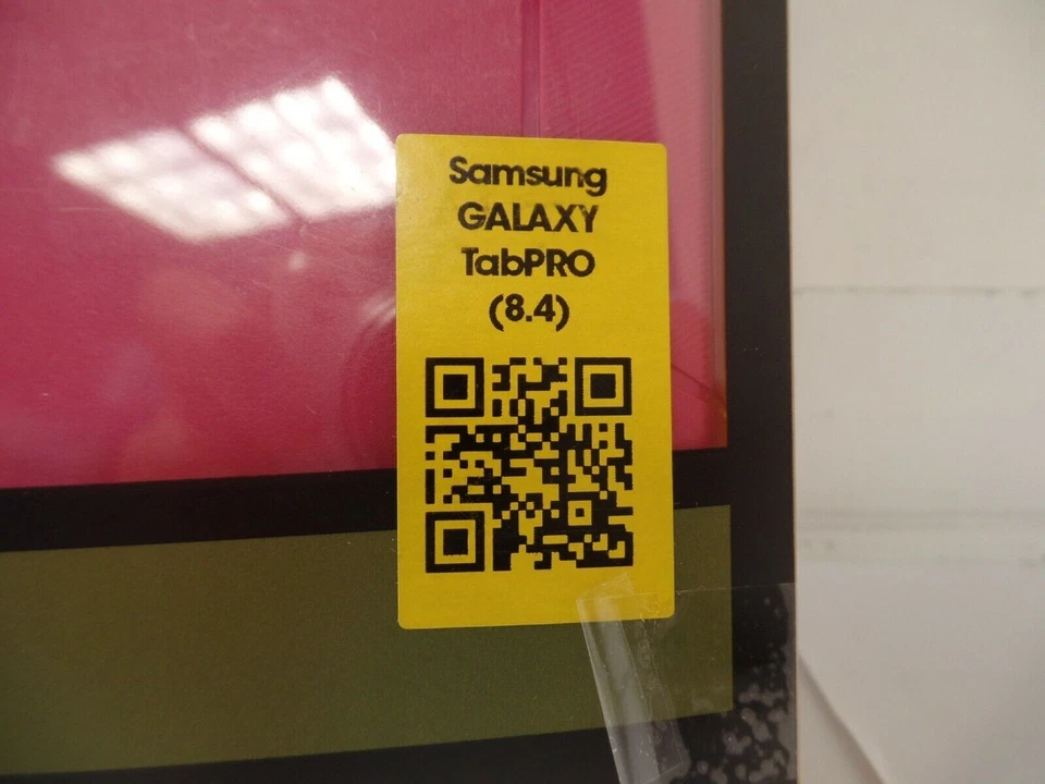 OtterBox Defender Series Case for Samsung Galaxy Tab Pro (8.4) Pink/white - Image 3 of 3