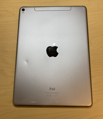 Apple iPad Pro (9.7-inch) A1674 128 GB, Wi-Fi + 4G, 9.7 in - Space