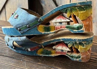 Vintage 40s Hand Carved Wooden Tiki Wedge Heels Painted Shoes Size