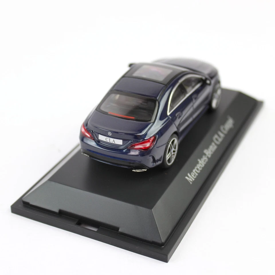 Mercedes-Benz Modellauto 1:43 PKW CLA C117 Coupe blau B66960387 - Bild 4 von 4