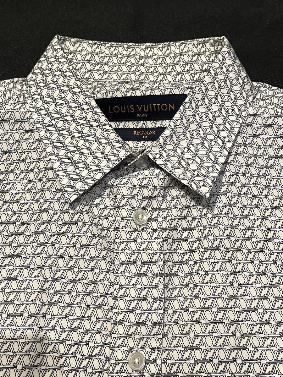 LOUIS VUITTON モノグラム　ワイシャツ　XL Louis Vuitton Regular Size XL Casual Button-Down Shirts for Men