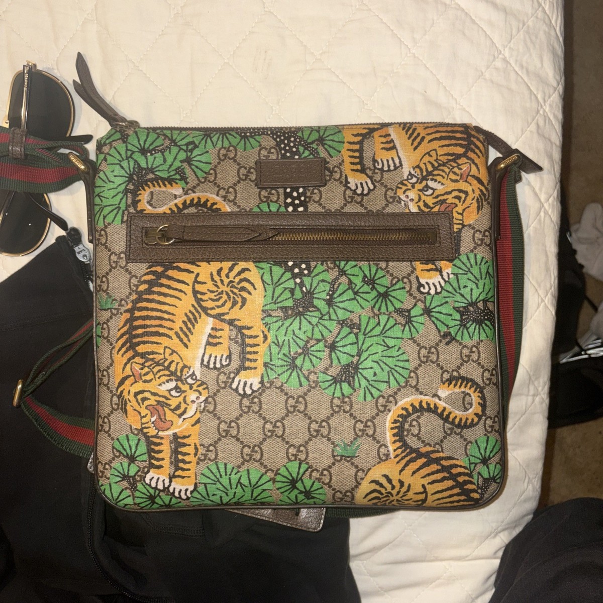 Gucci Gg Supreme Tiger Messenger Ba | eBay