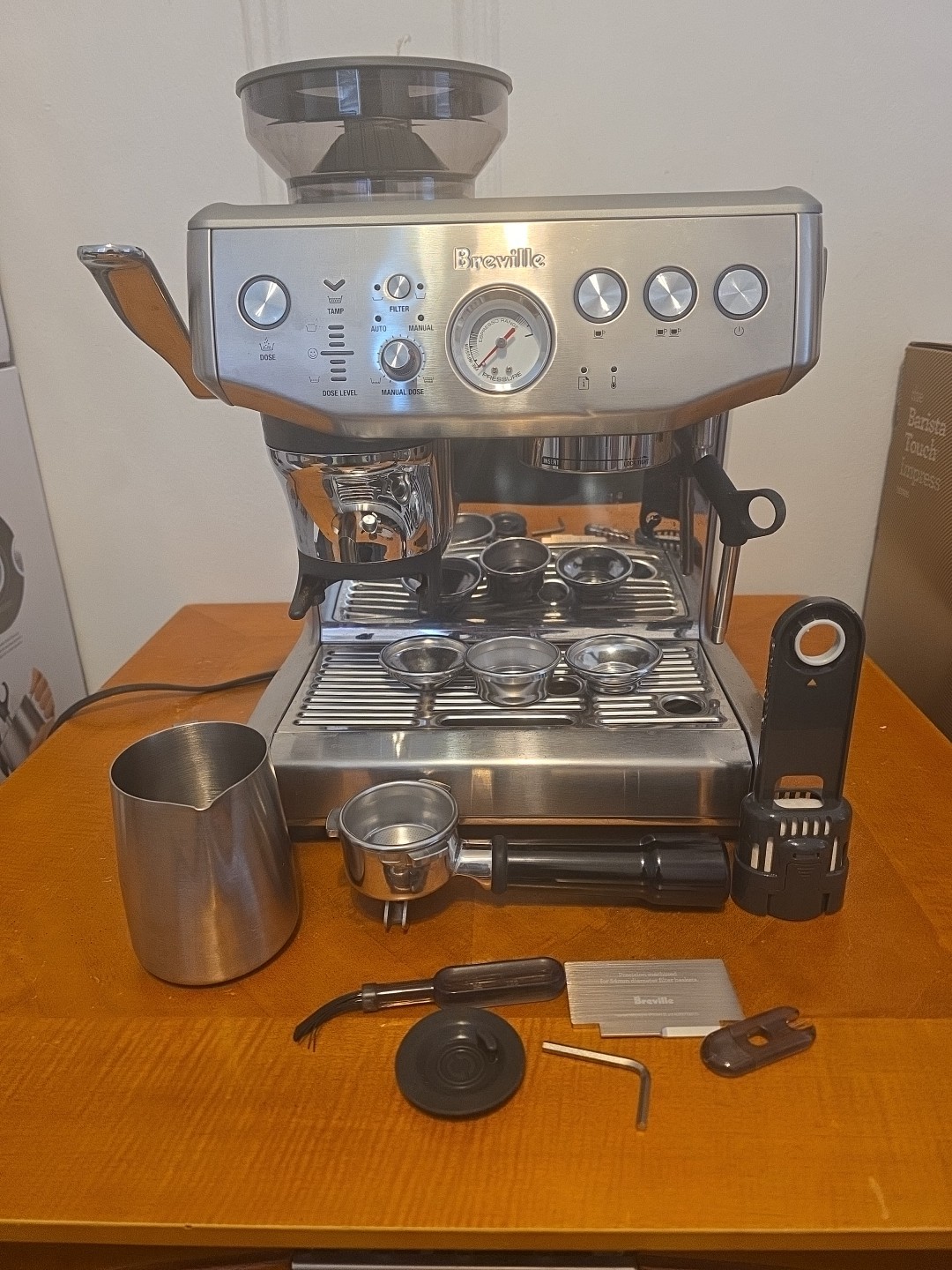 Breville Barista Express Impress Espresso Machine - BES876BSS1BNA1 (Silver)