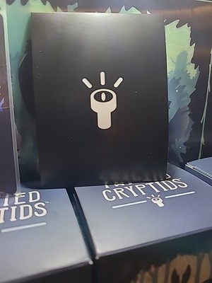 Twisted Cryptids Vinyl Mini Figure Blind Box w/playable Promo Card 