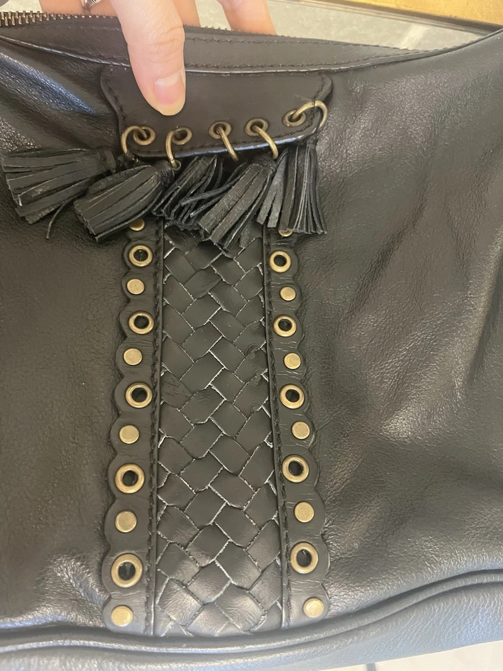 复古 Wilson 黑色流苏和耳钉包。 令人惊叹的柔软皮革。 二手状况完好 — 第 3/4 张图片