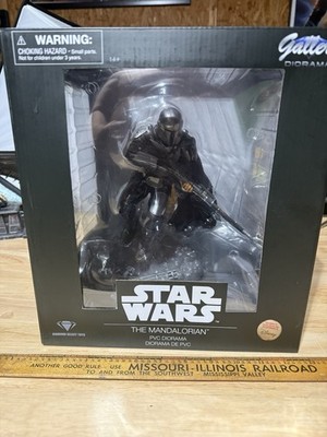Star Wars The Mandalorian PVC Diorama Diamond Select Disney Exclusive New In Box