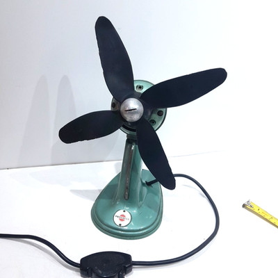Vintage Progress W3 Schreibtischventilator Gummiklätter 2 Geschwindigkeiten Retro Büro Dekor