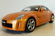 AUTOart 1/18 Nissan Fairlady Z Z33 Sunset Orange RHD 77316 Diecast Loose Read