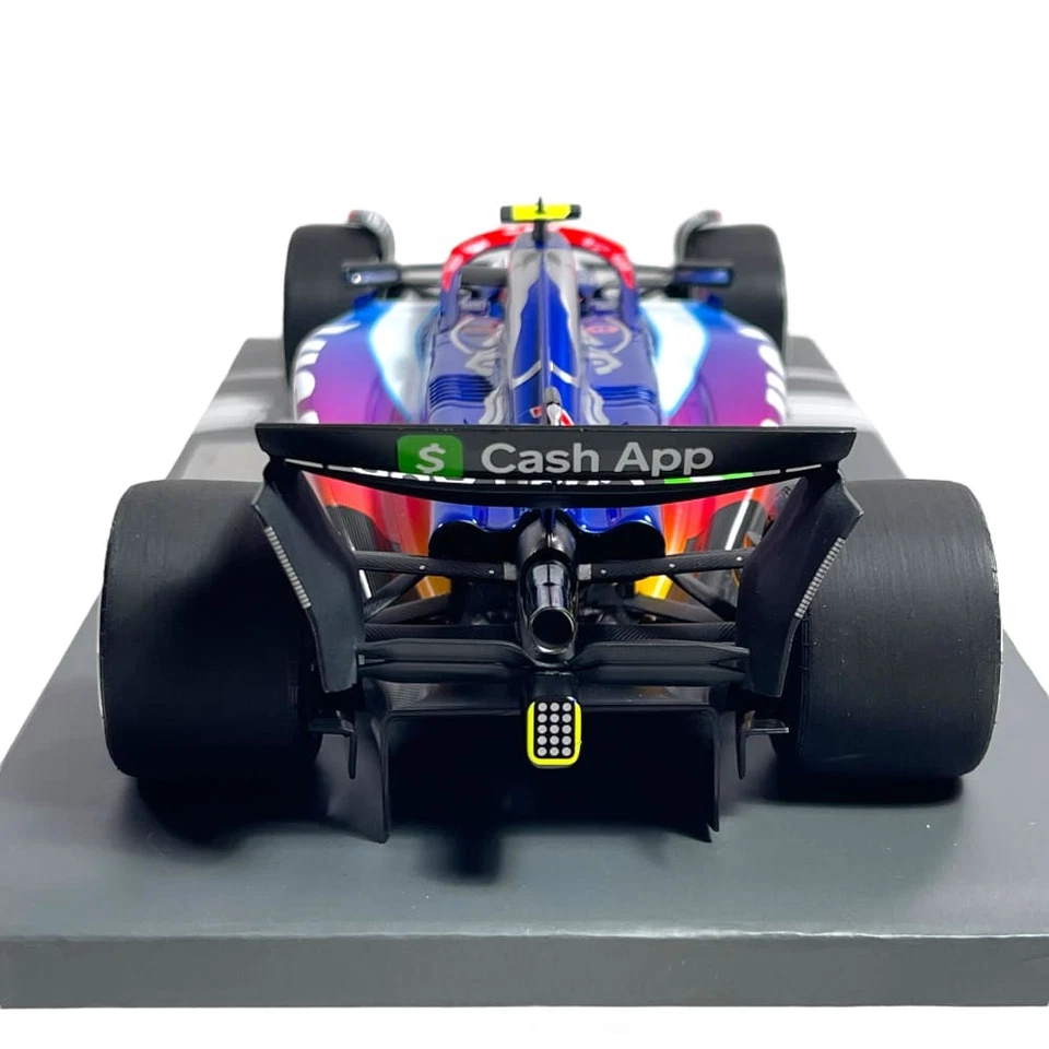 Modellino F1 Minichamps 1/18 Visa Cash App RB VCARB 01 Yuki Tsunoda #22 Miami... - Immagine 4 di 4
