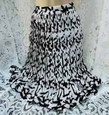 JERICO (France) Black & White Flippy Skirt w Elasticated Waist  UK size  10/12