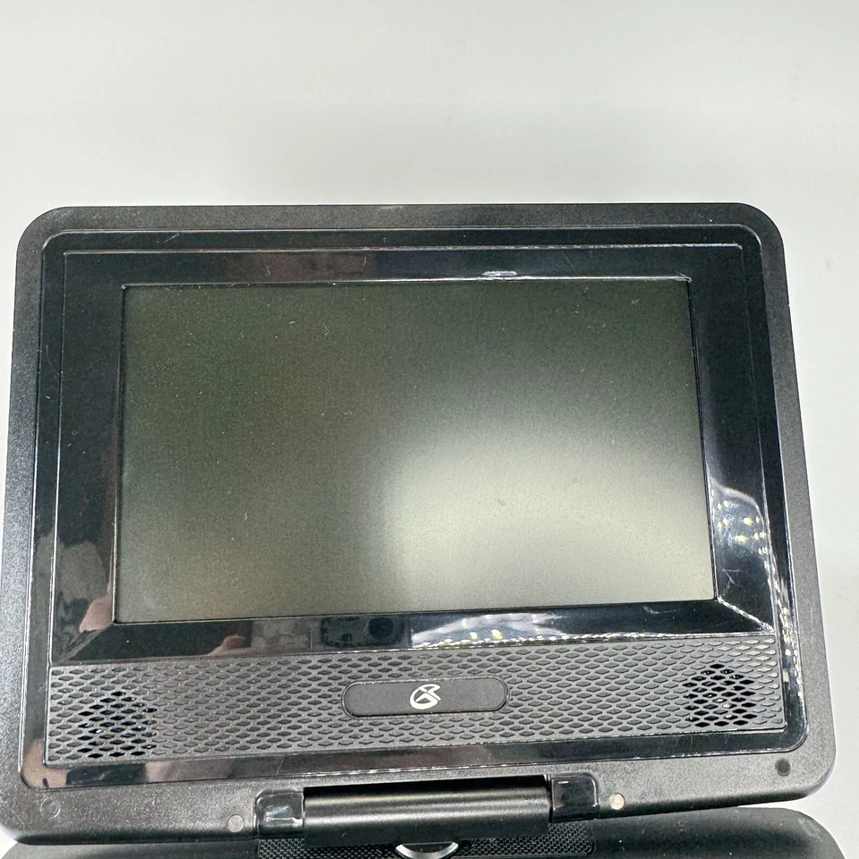 Reproductor de DVD/CD portátil GPX PD701W negro pantalla LCD TFT de 7" estéreo de 2 canales Foto 3 de 4