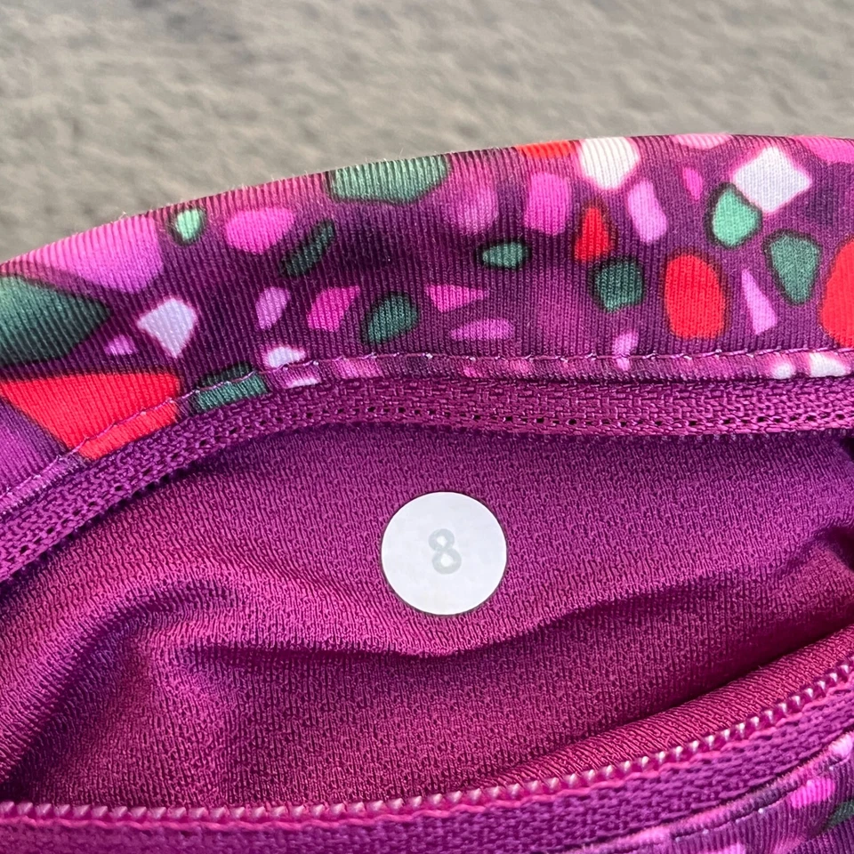 Lululemon Capri Atlético Multicolor Geométrico Magenta Bolsillo Trasero Para Mujer Talla 8 Foto 4 de 4