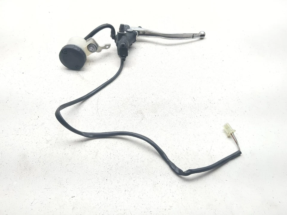 06-12 Triumph Daytona 675R 右前制动主缸 — 第 4/4 张图片