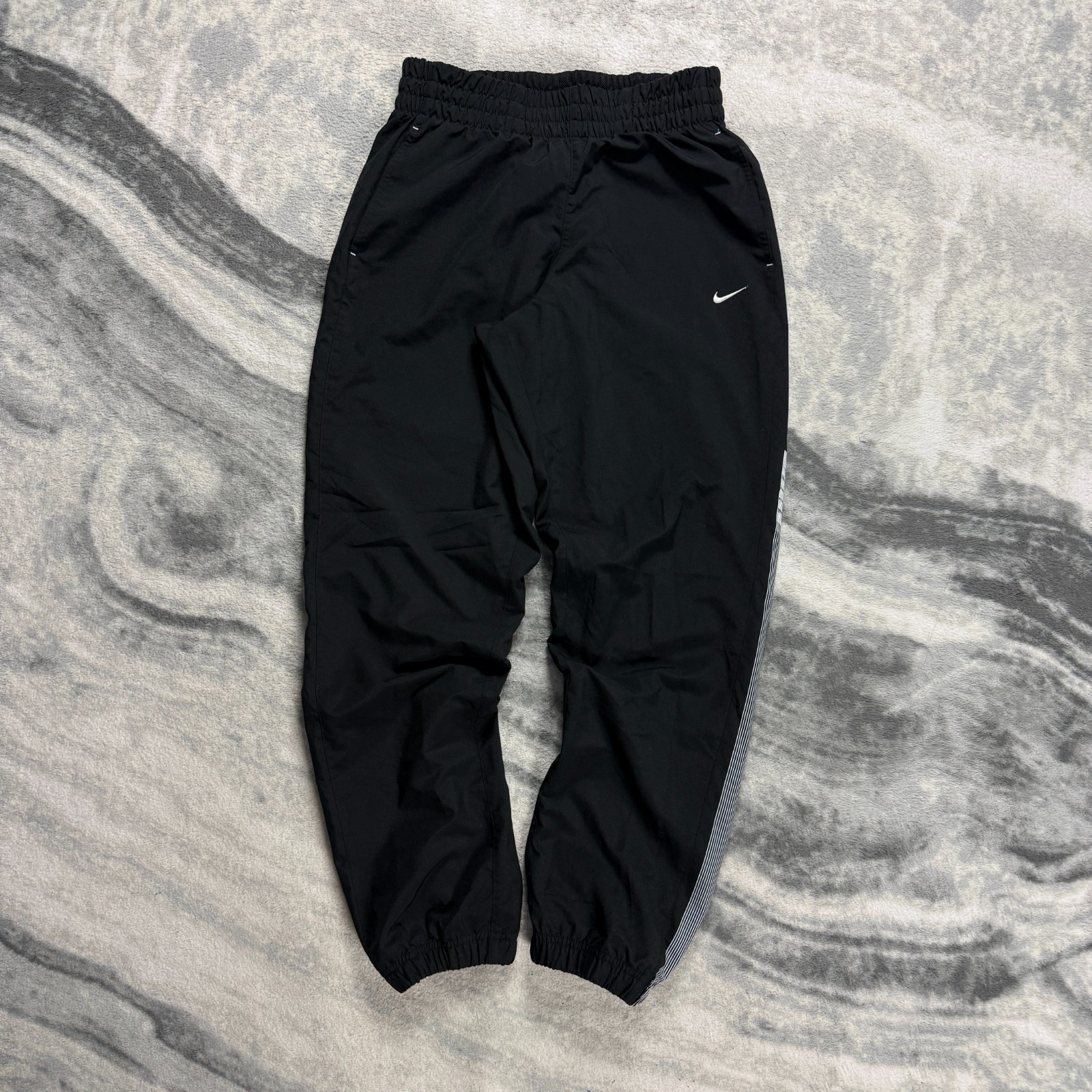 Vintage Nike 2000s Y2K Black Baggy Oversized Size Medium Tracksuit Bottoms