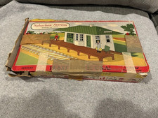 Plasticville O/S Suburban Station 1616 100, With Box, Used PV081624-01