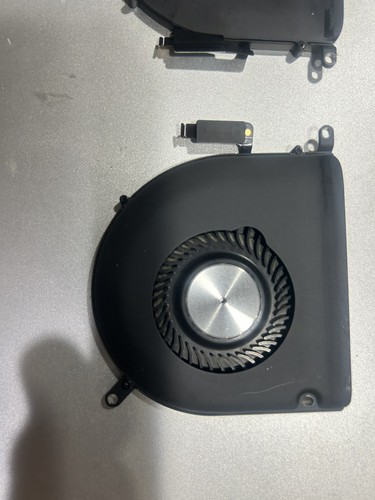 MacBook Pro A1398 2013-2015 ME294LL/A 15" Genuine Left & Right Fans 923-0669 - Picture 2 of 3