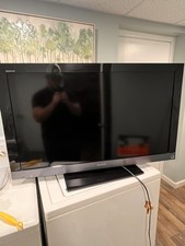 Sony Bravia KDL-40EX500 40" LCD HDTV TV Monitor with Stand And Remote