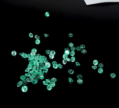 Natural Colombian Green Emerald 3 mm 16 Pcs Round Cut GIE Certified Lot Gemstone