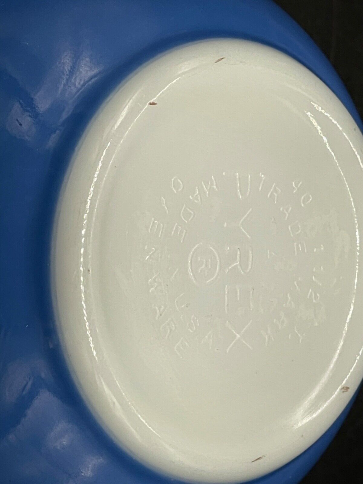 PYREX, Small, ceramic , blue bowl , 1 1/2 quart
