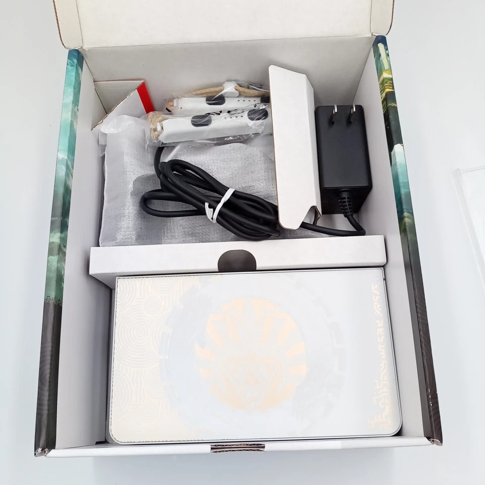 Nintendo Switch OLED Tears of the Kingdom The Legend of Zelda Japanese Edition - Image 2 of 4