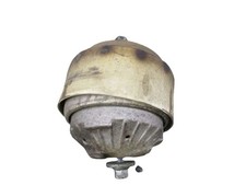Support moteur Mercedes 500