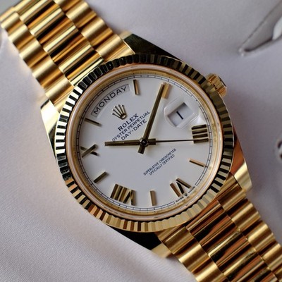 Rolex Day-Date 40mm Gold Automatic Watch White Dial Roman Numerals