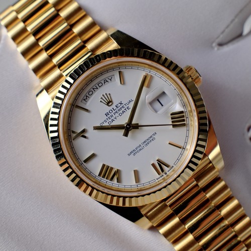 Rolex Day-Date 40mm Gold Automatic Watch White Dial Roman Numerals