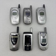 Lot of 6 Clamshell Phones   Samsung, LG, Nokia, Motorola   Untested   For Parts
