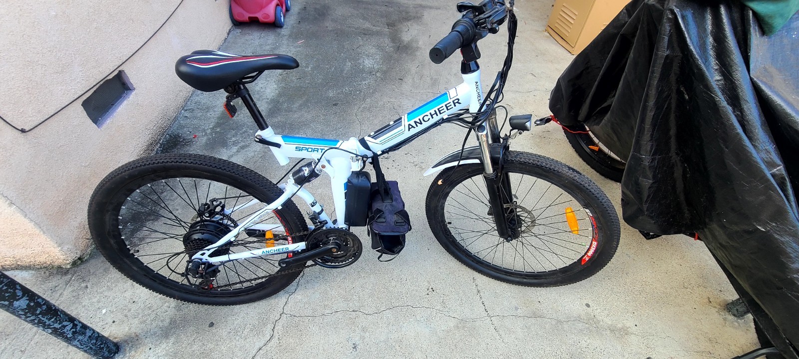 Very Good Condition The Only Item Missing Its The Battery