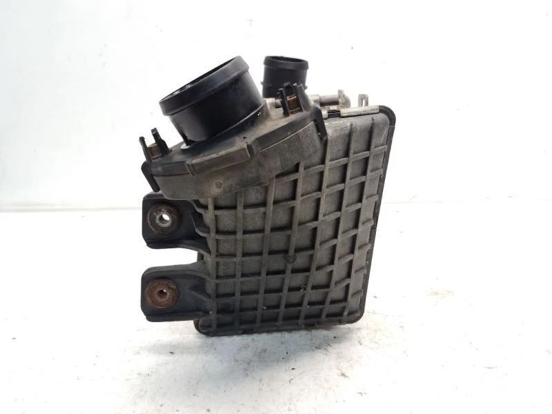 1996-98 Volkswagen Jetta (1.9L / MT) Intercooler  - Image 4 of 4