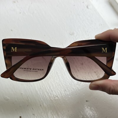 Martha Stewart Gradient Cat Eye Square Abstract Sunglasses  display picture 3