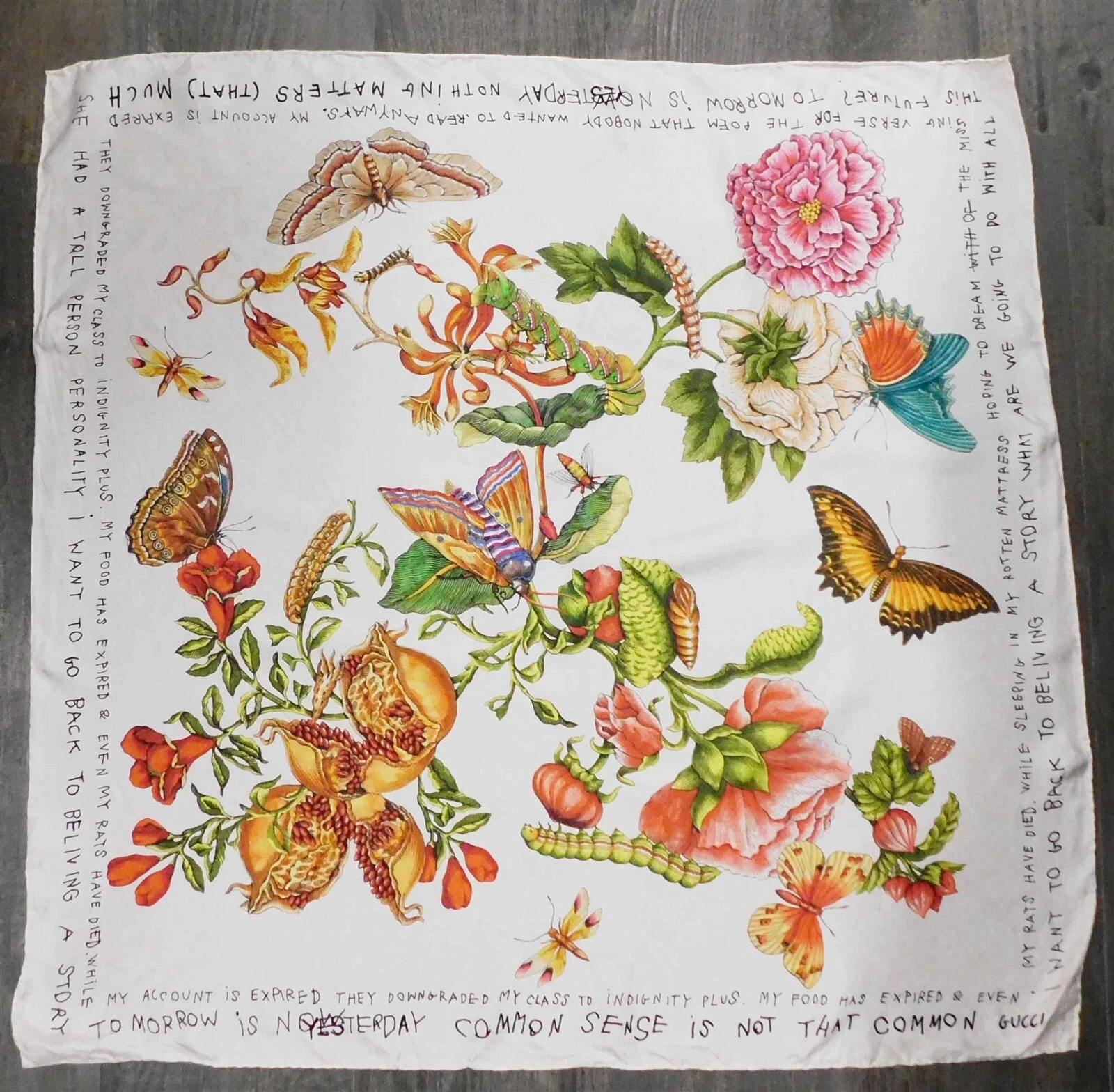 Foulard Gucci Garden Coco Capitan 100% soie Italie 33 x 33